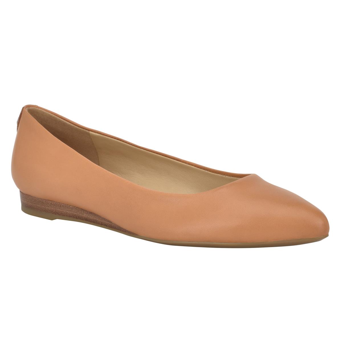 Women's Nine West Ferdi 9x9 Pointy Toe Flats Beige | YIGD42160