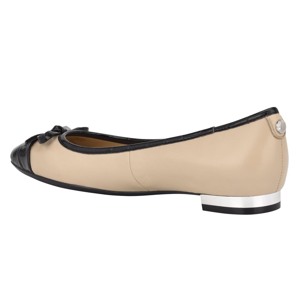 Women's Nine West Olly 9x9 Ballet Flats Beige / Black | FDMS82497