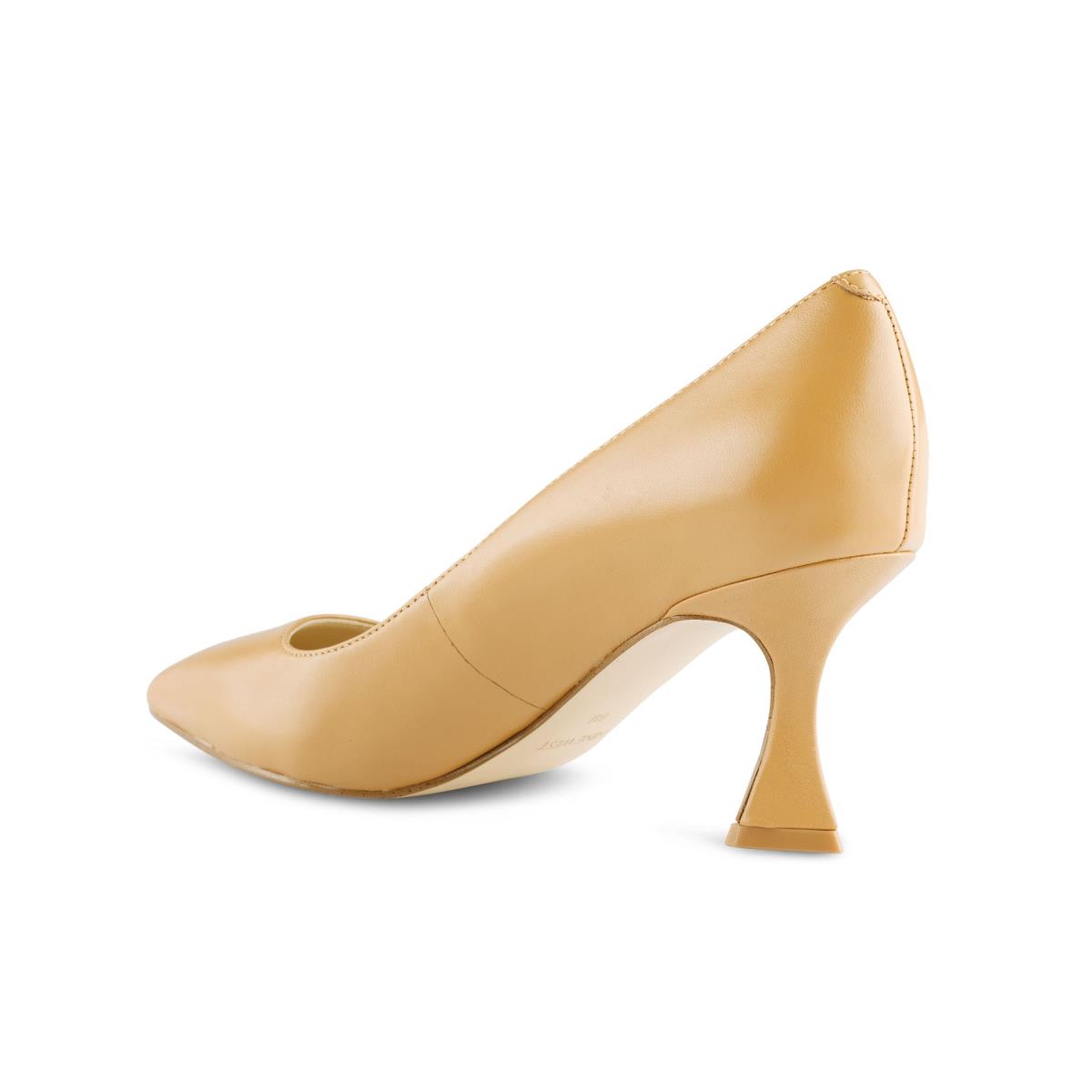 Women's Nine West Workin Pointy Toe Pumps Beige | TXBU61842